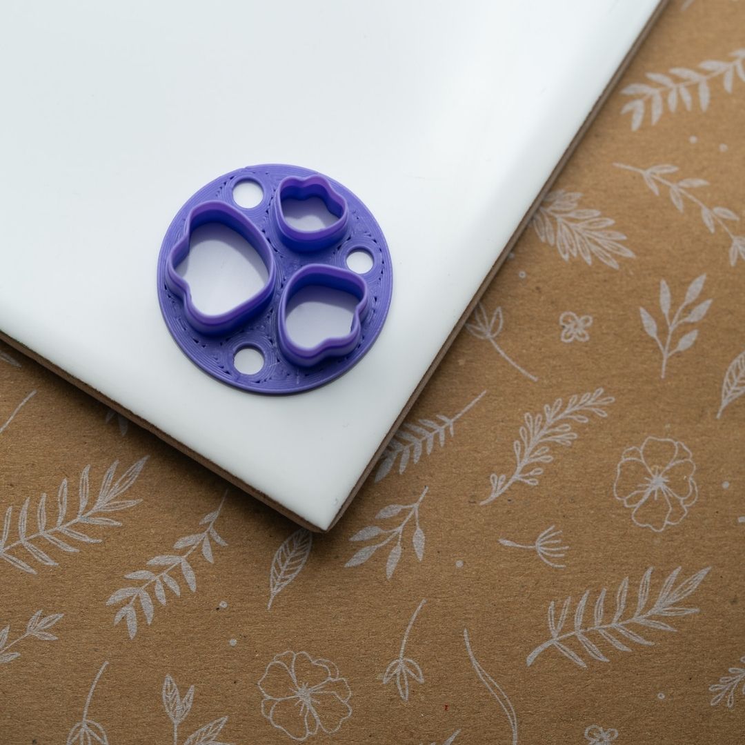 Outil pétale irrégulier pour pate polymere