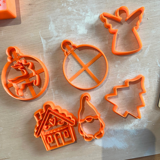 Lot 6 emporte-pièces Noël + outil à percer – Argile autodurcissante