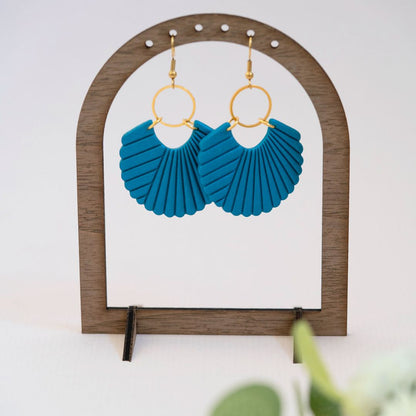 Présentoir pour boucles d'oreilles en bois de noyer