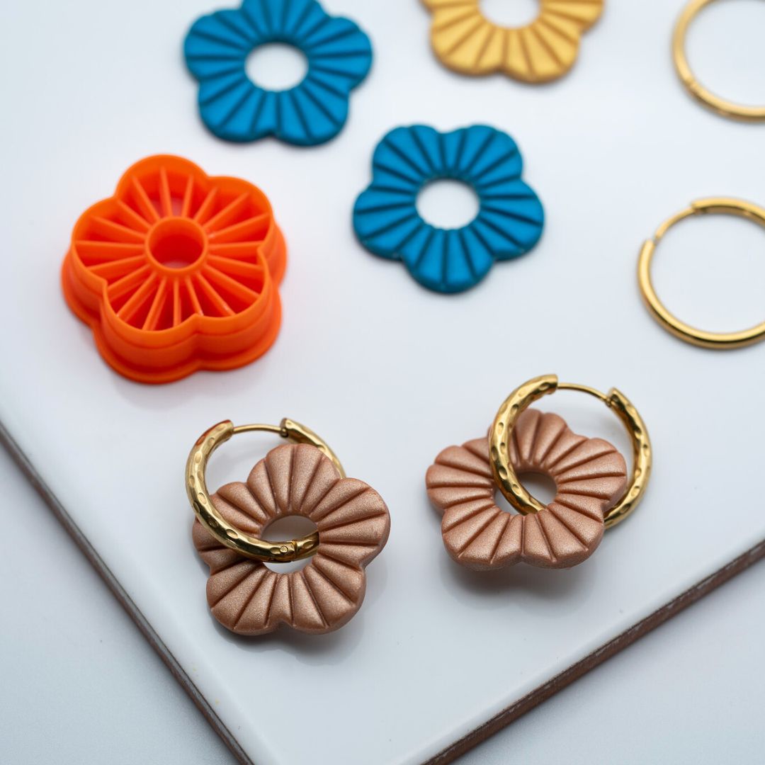 Emporte-pièce Fleur ajourée détaillée 26.16